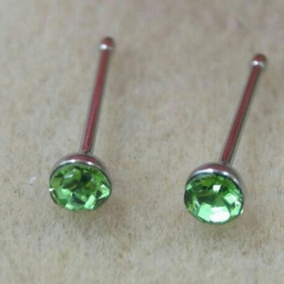 2 nose ring studs - Picture 1 of 3
